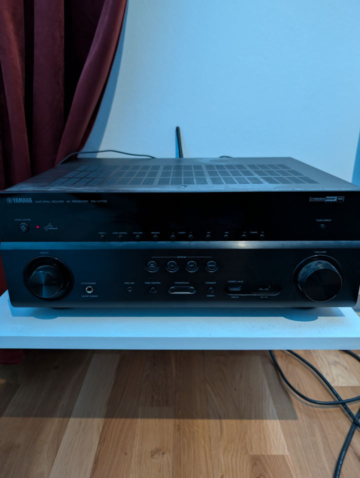 Yamaha RX-V779 Receiver