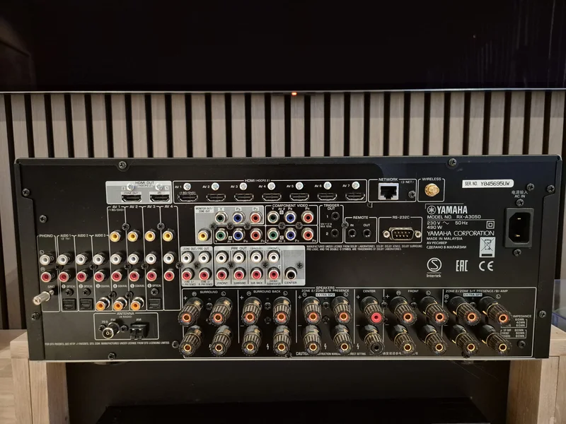 Yamaha RX-A3050 - Bild 3 av 3