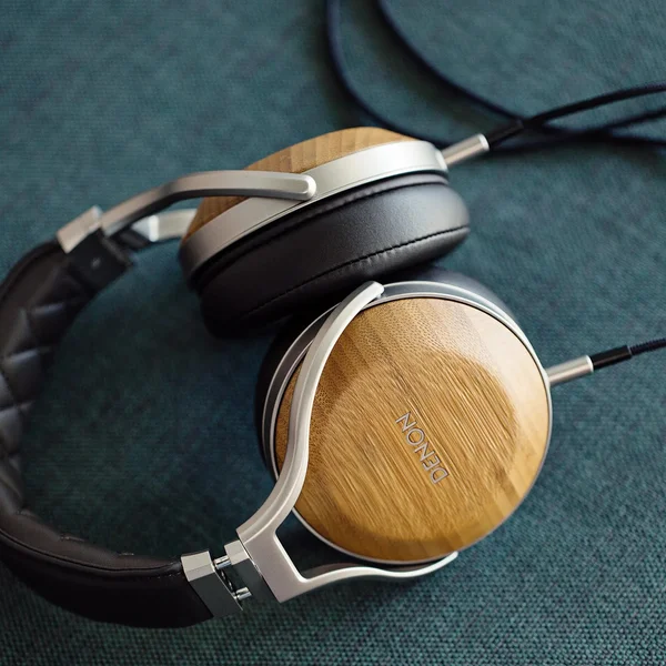 Denon AH-D9200 , Senast modell, Sluten H&ouml;rlur - Bild 3 av 7