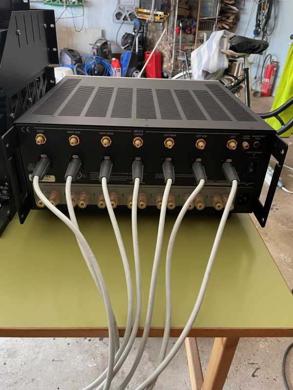 Lexicon RX-7 Multi-Channel Power Amplifier - Bild 2 av 2