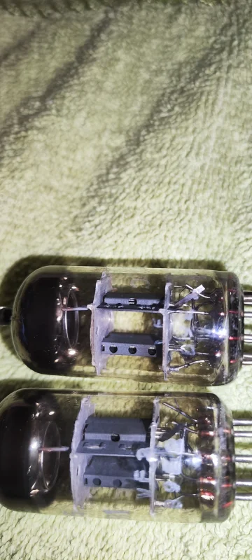 Ett matchat par&nbsp;Philips ECC81 samma kod VF2 B9E2 &aring;r 59! - Billede 4 af 6