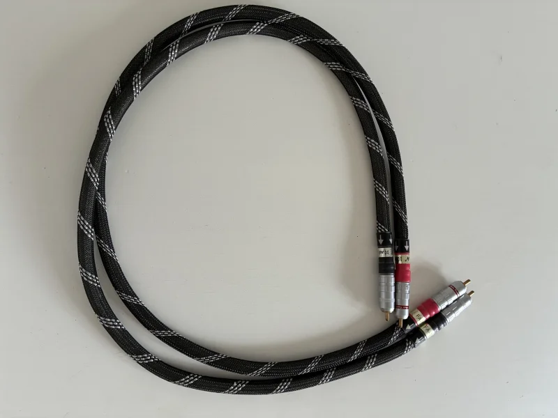 Xindak FA-1 RCA signalkabel 1 m &ndash; l&aring;sbara kontakter (WBT-typ) - Bild 4 av 5