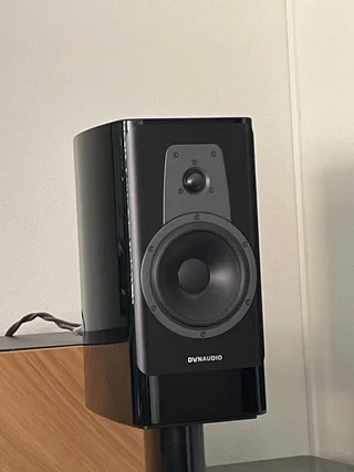 Dynaudio contour 20i
