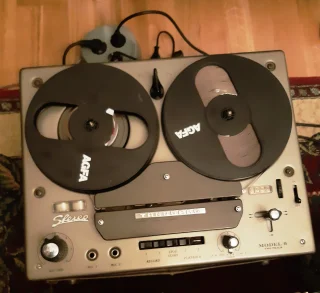 Rullbandspelare Tandberg (r&ouml;r) och Tandberg 6000X (solid state)