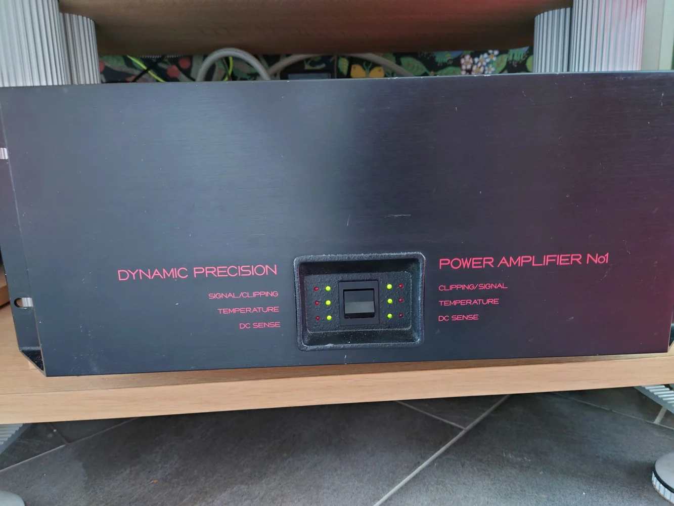 Dynamic Precision No1 - Bild 1 av 4