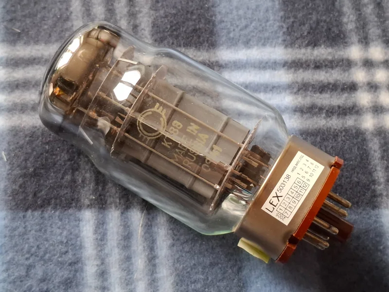 KT88 Svetlana Winged -C- SED Sankt Petersburg NOS/NIB Matchad kvartett KT88 Svetlana Winged -C- SED Sankt Petersburg NOS/NIB Matchad kvartett - Bild 5 av 5