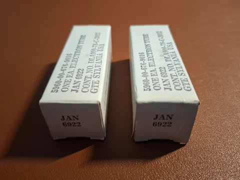Sylvania JAN 6922 (ECC88) &ndash; NOS matchat par &ndash; USA 1979 Joint Army Navy