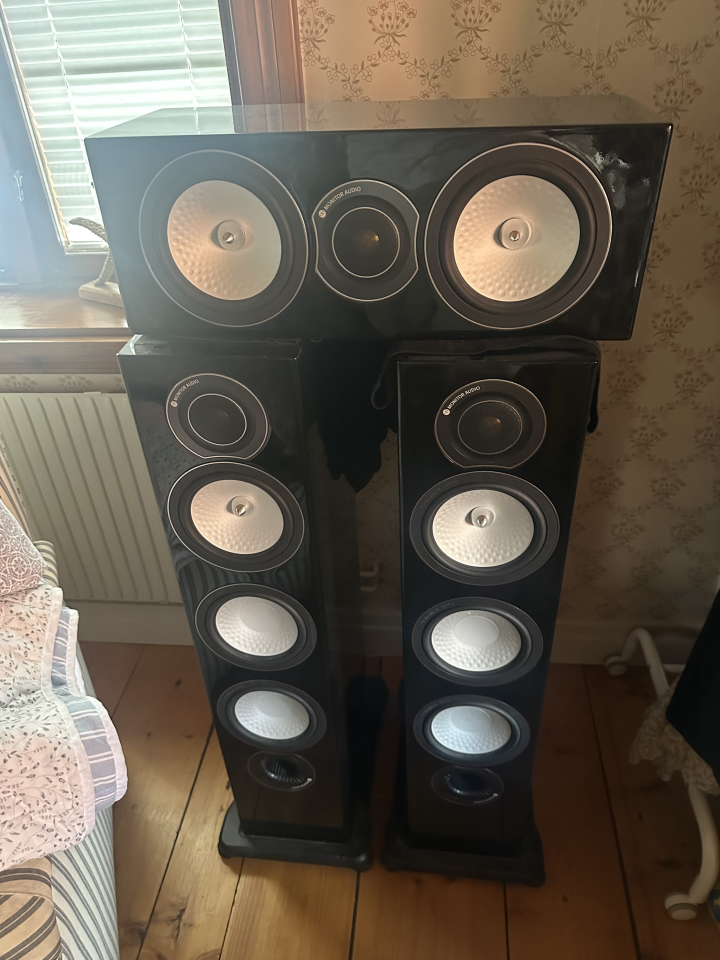 Monitor Audio Silver RX 7.1 system