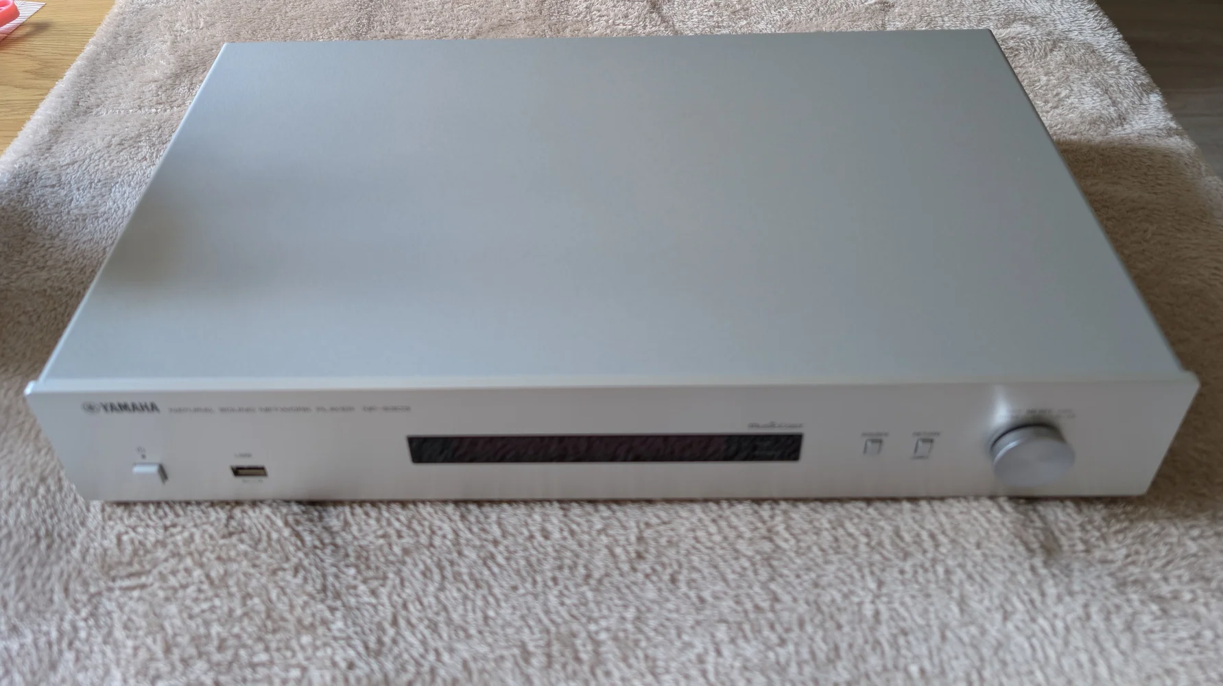 Yamaha NP-303 - Bild 2 av 5