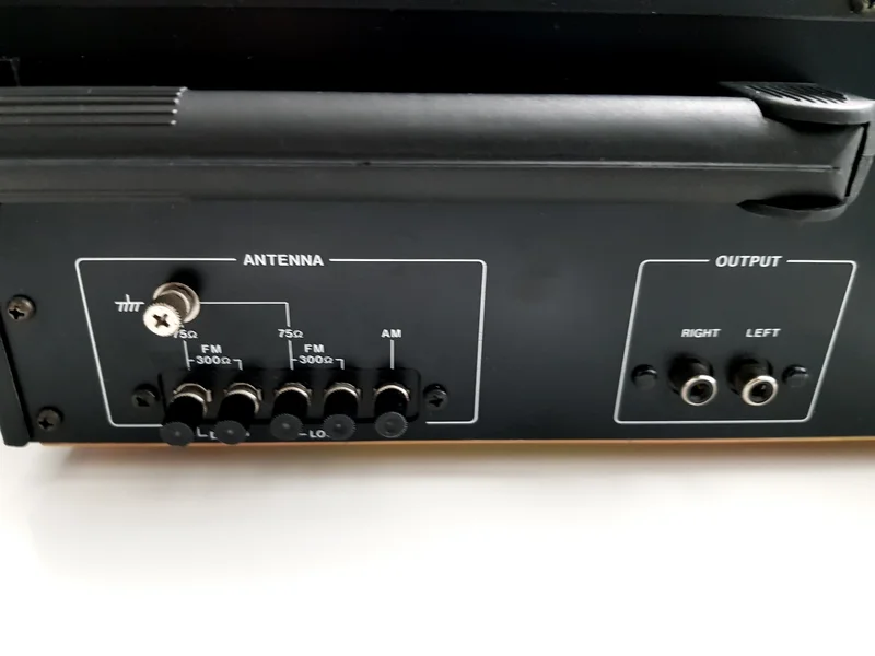 AKAI AT 2250 Analog Stereotuner - Bild 10 av 11