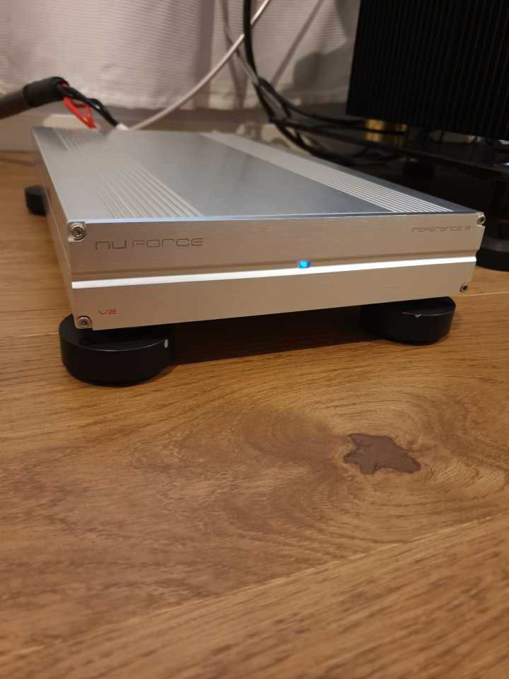 Nuforce reference 9 v2