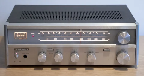 Harman Kardon HK340 AM/FM Solid State Receiver (1979) Harman Kardon HK340 AM/FM Solid State Receiver (1979)