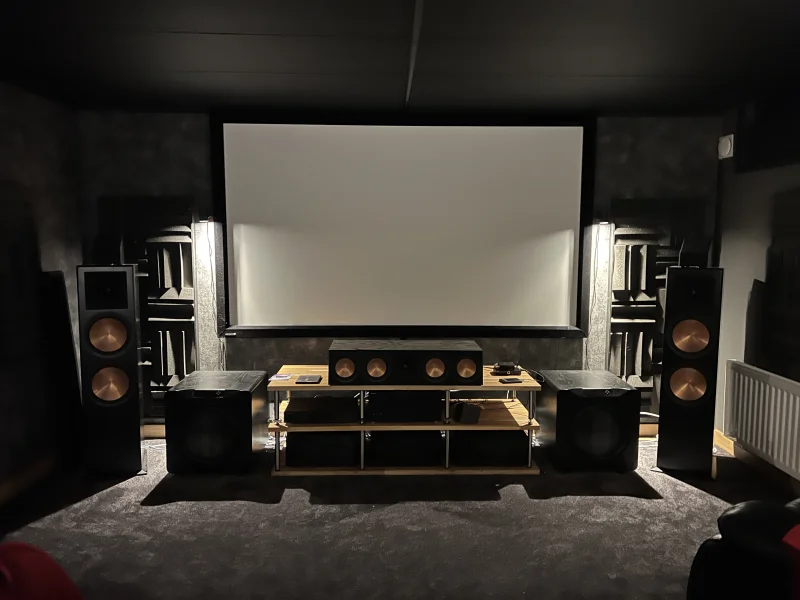 Hemmabio i mycket bra skick - Bild 1 av 2