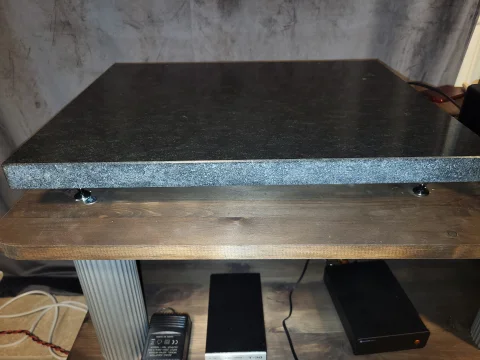 Granitplatta + justerbara spikes 