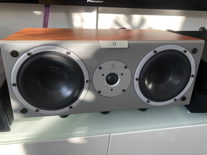 Audiovector AV3Ci Super Centerhögtalare i toppskick!