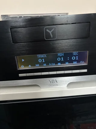 YBA YC201B high-end CD spelare
