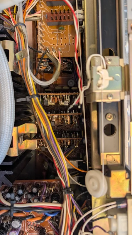 Yamaha CR-1020 Yamaha CR-1020 - Bild 12 av 14