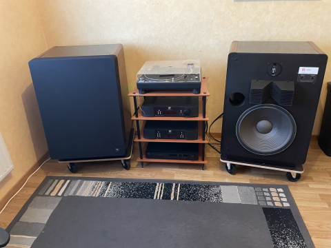 JBL-L300
