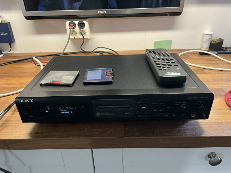 Pioneer MiniDisc MDS-JE510 inkl fjärr och 3 discar. - Bild 1 av 3