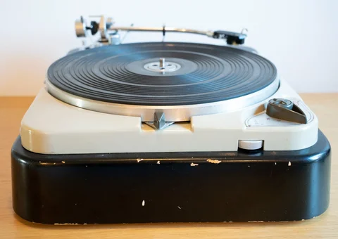Thorens TD 124 med SME 3009 och ADC 25