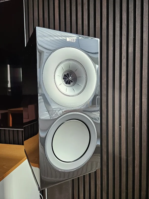KEF R3 svarta - Bilde 3 av 5