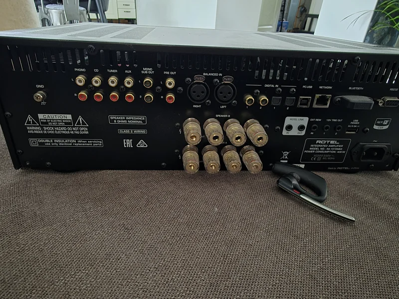 Rotel RA-1572 MKII Rotel RA-1572 MKII - Bild 2 av 2