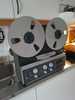 Revox mark ll 4-track Helt genomg&aring;ngen av Gerhard Schubert och kalibrerad f&ouml;r LPR35
