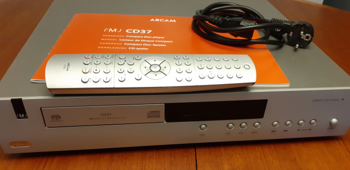 ARCAM FMJ CD37  