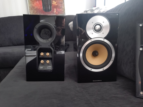 Bowers,& Wilkins speaker CM5 Black+orginal stativ.