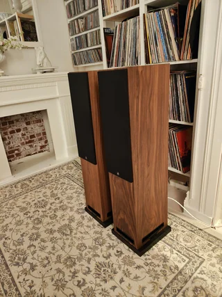 Fyne Audio f501 S i Valn&ouml;t