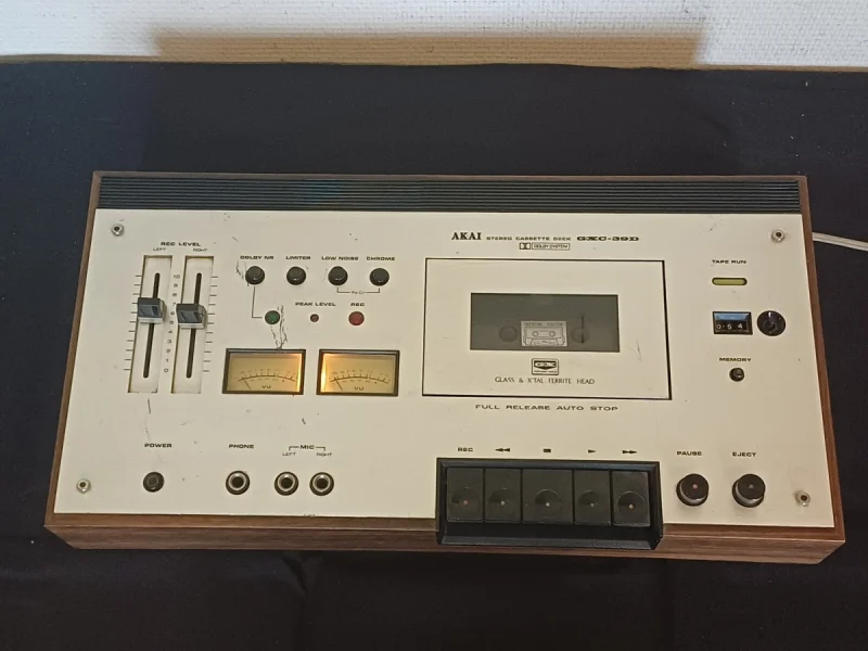 Akai GXC-39D Stereo Cassette Deck &ndash; Fungerande vintage top-loader med GX-head & Dolby (saknar en reg - Bild 1 av 1
