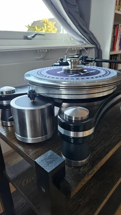 VPI Signature Prime