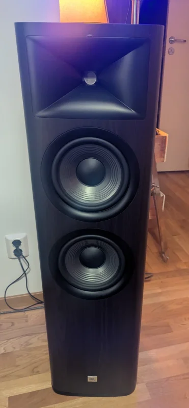 JBL Studio 690 &ndash; kraftfulla golvh&ouml;gtalare (HDI horn - Bild 2 av 3