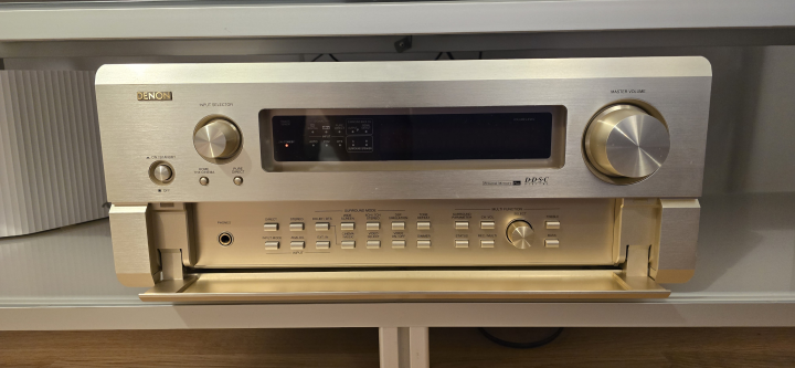 Denon AVC-A11 SR