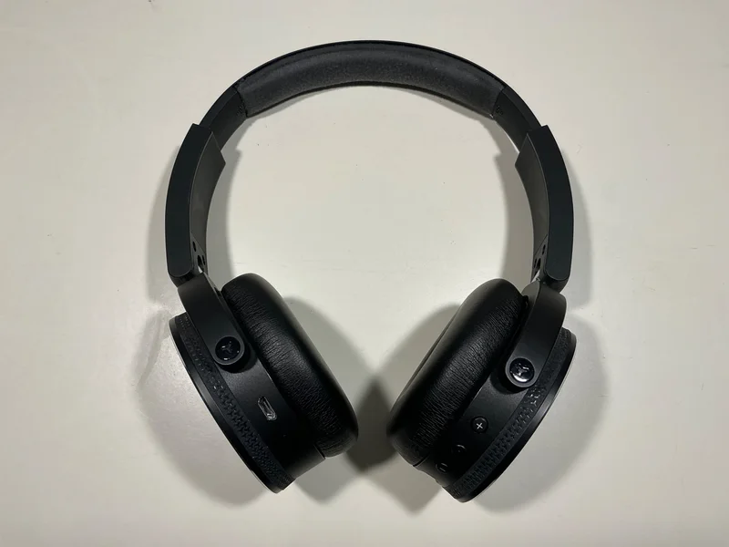 H&ouml;rlur AKG y50 - Bild 3 av 4