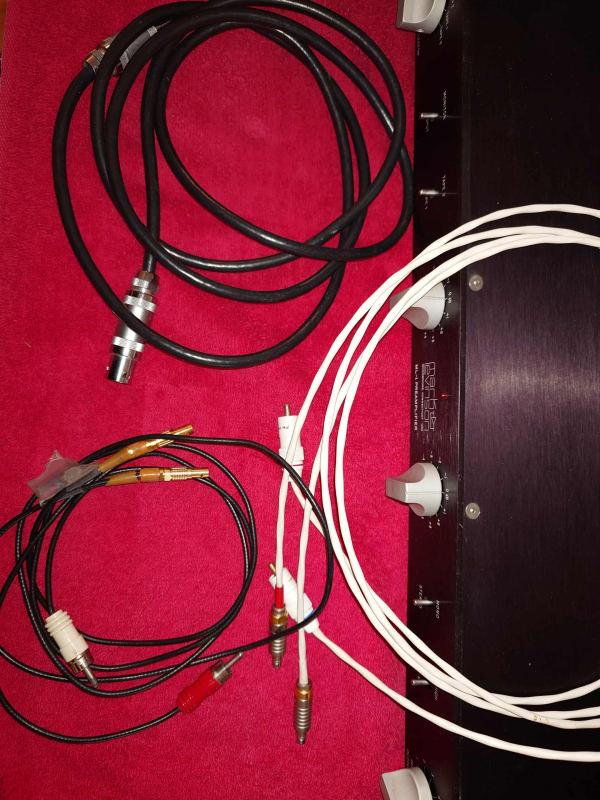 Mark Levinson ML-1 med nätdel PLS-150 Mark Levinson ML-1 med nätdel PLS-150 - Bild 2 av 5