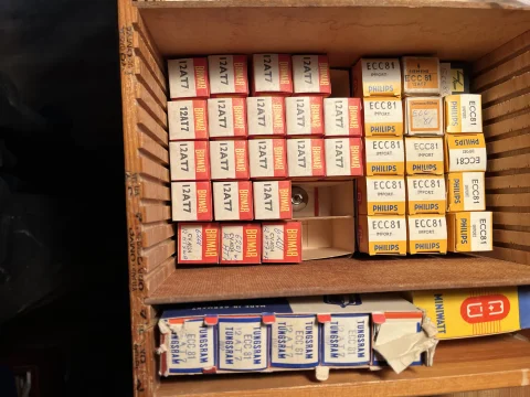 radiorör  NOS   ECC81 och ekvivalenter