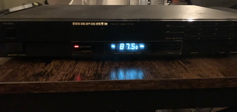 Klassiskt Marantz-torn &ndash; CD-65, CD-75DX (Digital Monitoring) & CD-42 mkII - Bild 1 av 5