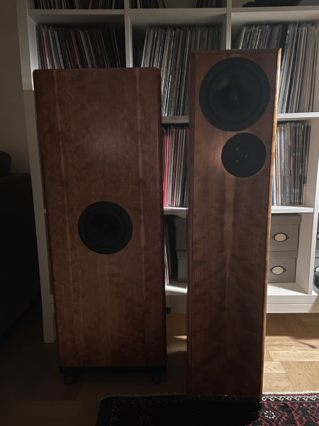 DeVore the Nines - Bild 1 av 3