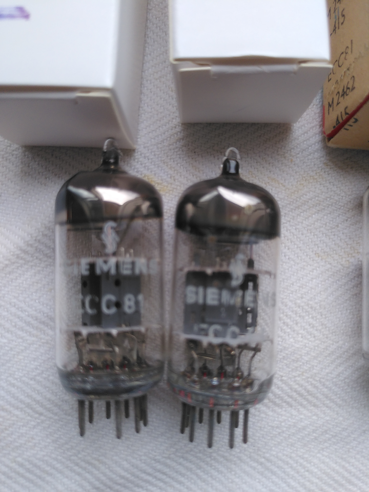 ECC81 (12AT7) -- Tre par: Siemens, Telefunken och Philips/Mullard