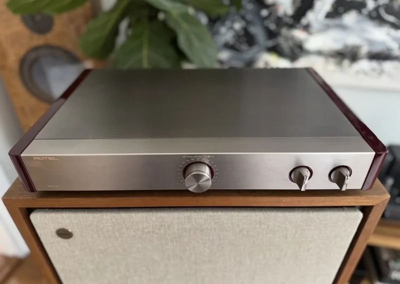 Rotel Michi RHC-10, passivt f&ouml;rsteg - Bild 1 av 4