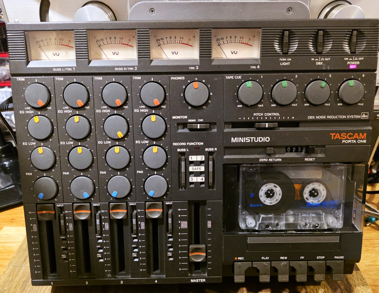 Tascam / teac  mini studio mixer Porta One - Bild 6 av 6