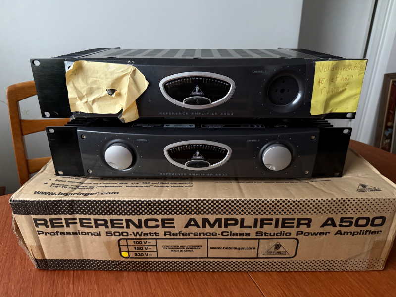 2x Behringer A500 förstärkare för renovering/reservdelar - Bild 1 av 4