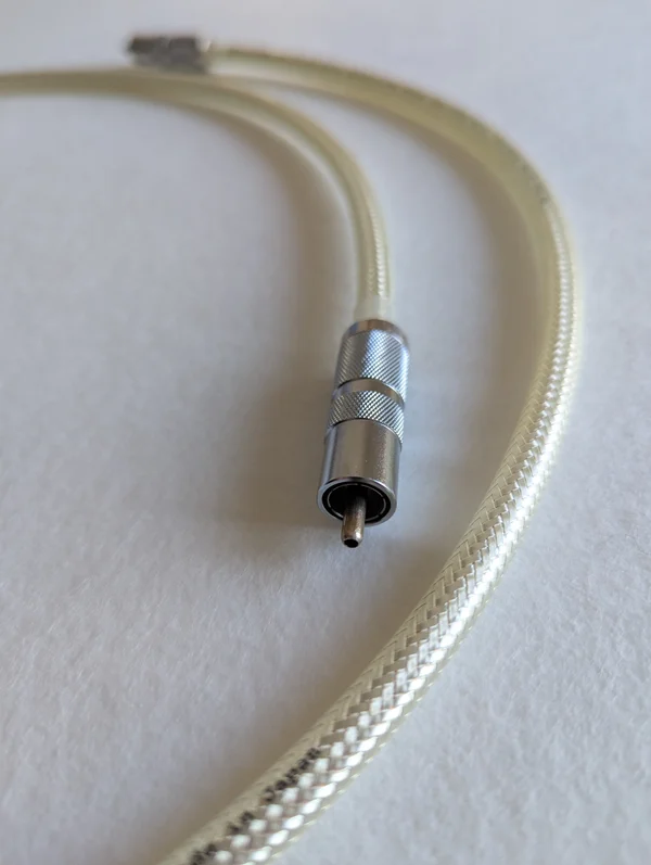 Oyaide FTVS-510 75&Omega; digital coaxial cable &ndash; 5N pure silver 1.3m.- RCA-RCA - Bilde 2 av 3