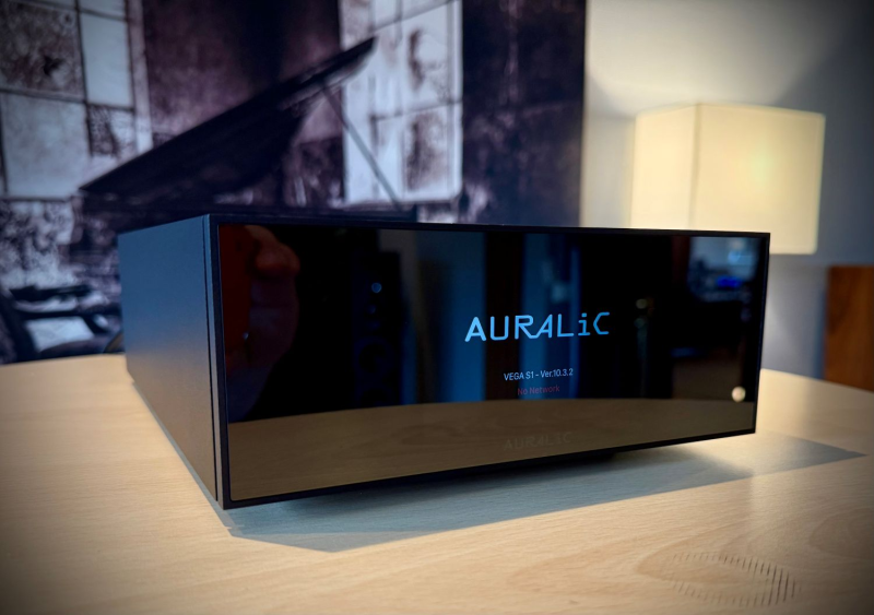 AURALiC VEGA S1 - Demoex AURALiC VEGA S1 - Demoex - Bild 1 av 3