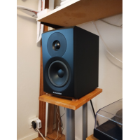 Dynaudio Emit 10