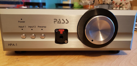 Pass Labs HPA-1 eller McIntosh MHA100 hörlursförstärkare köpes! 