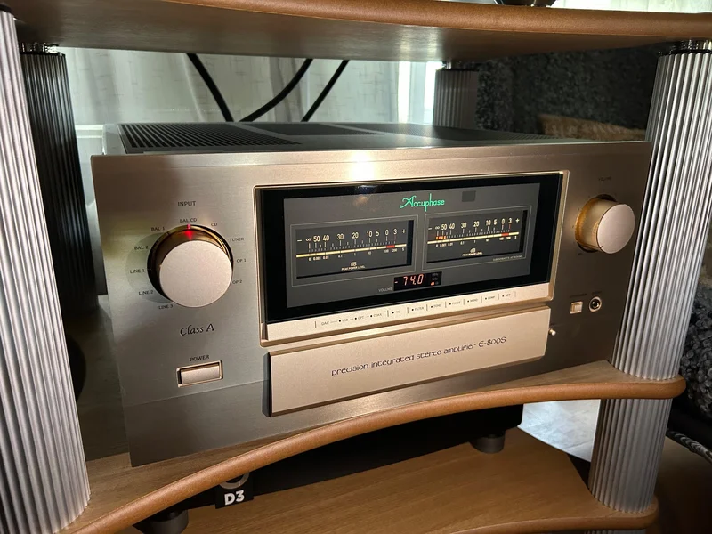 Accuphase E 800S Accuphase E 800S - Billede 2 af 2