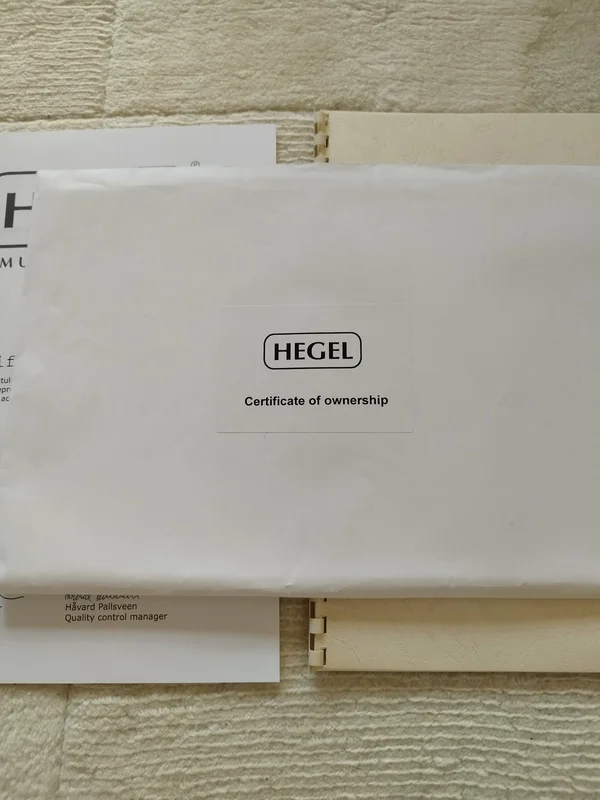 HEGEL P10 Anniversary High End Preamplifier HEGEL P10 Anniversary High End Preamplifier - Billede 8 af 11