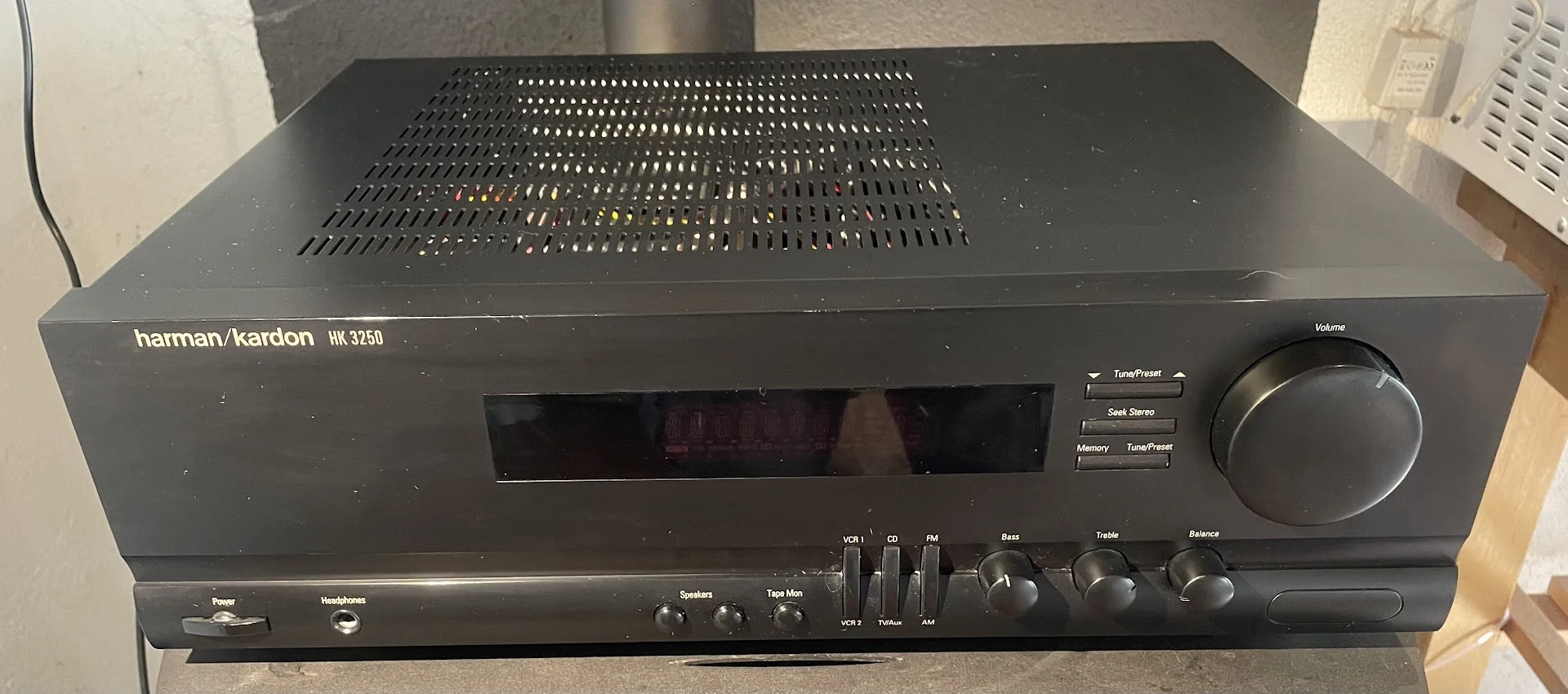 Harman Kardon HK 3250 – strömstark klassiker med ±20 A HCC & WiiM Ultra